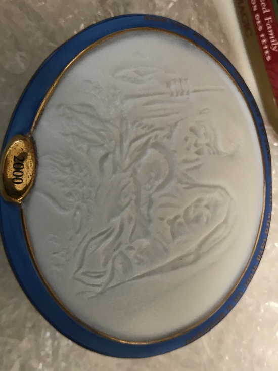 Hallmark Keepsake Ornament Blessed Family with Light Magic Cord 2003 NIB - Picture 6 of 7